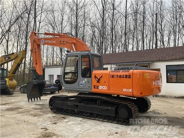 Hitachi EX200-5 Kāpurķēžu ekskavatori