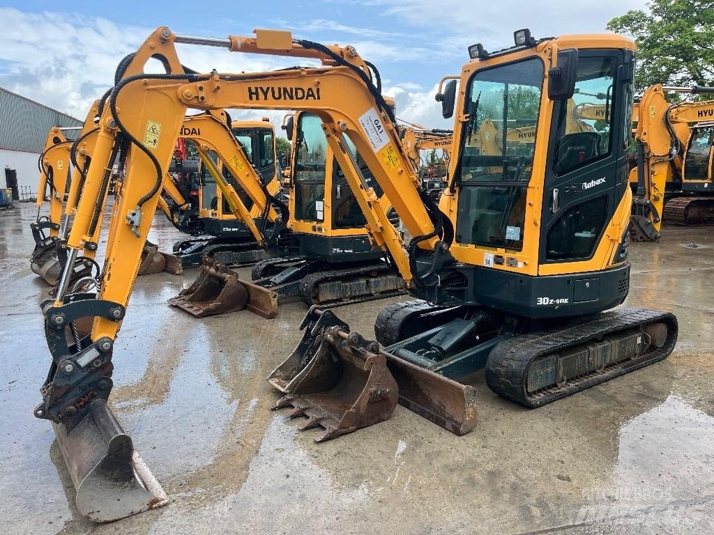 Hyundai R30 Z-9AK Mini ekskavatori < 7 t