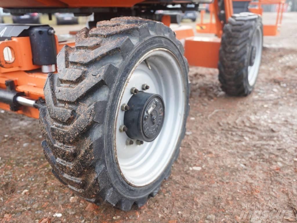 JLG 340 AJ Strēles pacēlāji