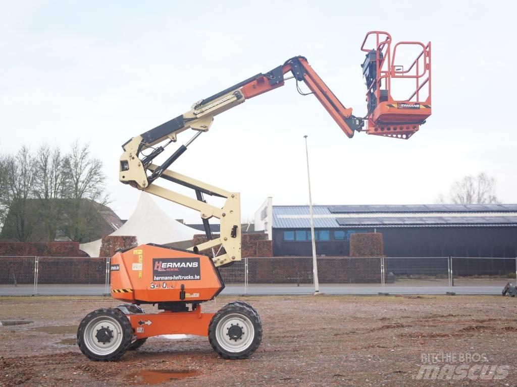 JLG 340 AJ Strēles pacēlāji