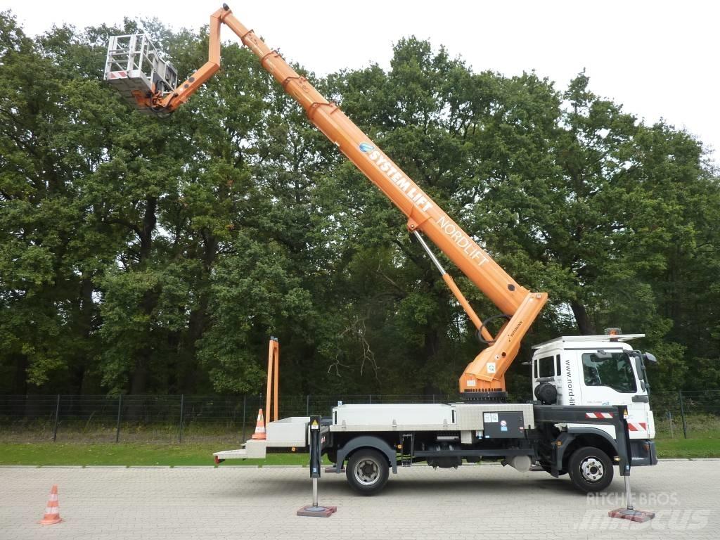 Ruthmann T 330 Pacēlāji uz automašīnas bāzes