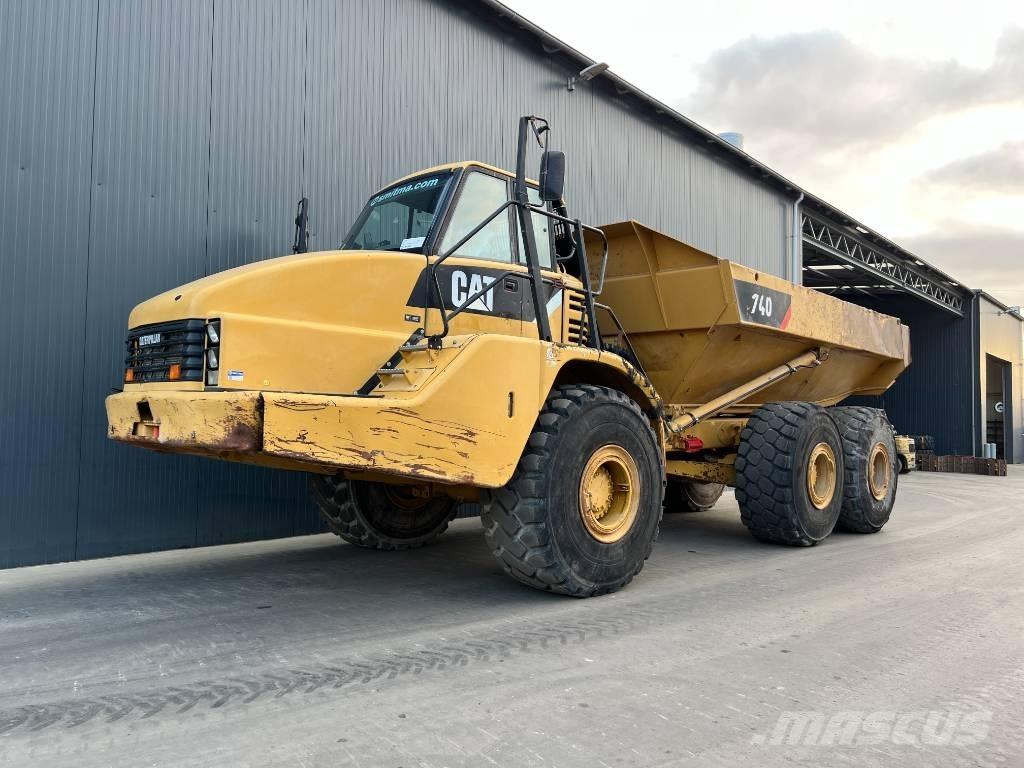 CAT 740 Artikulētie pašizgāzēji