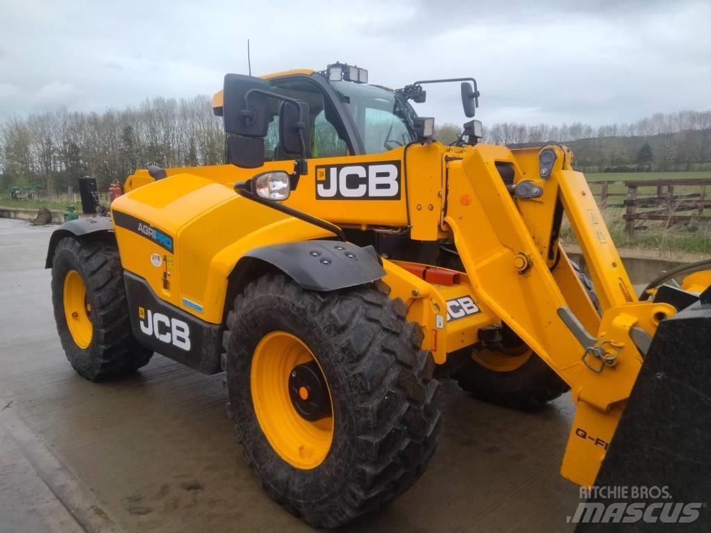 JCB 542-70 Lauksaimniecības pacēlāji