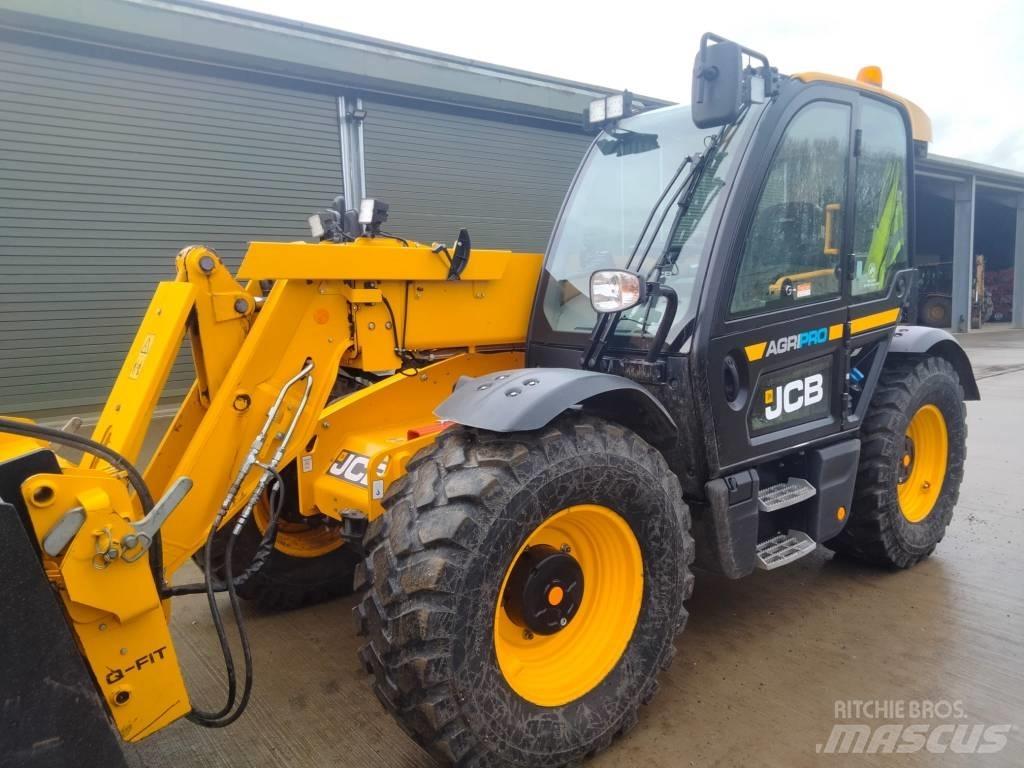 JCB 542-70 Lauksaimniecības pacēlāji