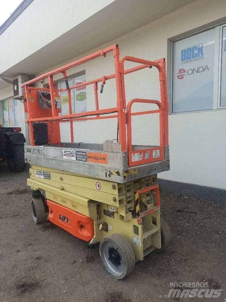JLG 2030 ES Šķerveida pacēlāji