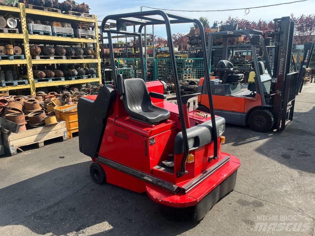 RCM MILLE    V-4075 Ielu tīrīšanas mašīnas