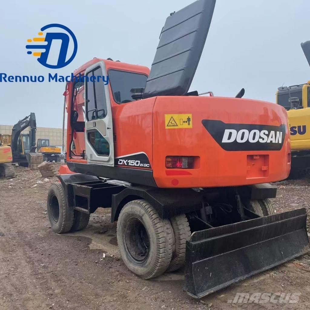 Doosan DX150W-7 Ekskavatori uz riteņiem