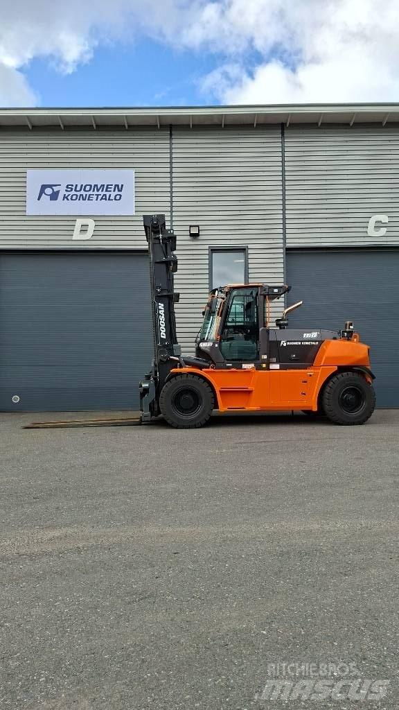 Doosan D160S-9 Tehnika ar dīzeļa dzinēju