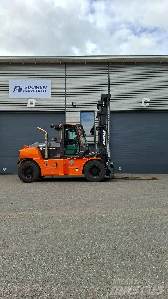 Doosan D160S-9 Tehnika ar dīzeļa dzinēju