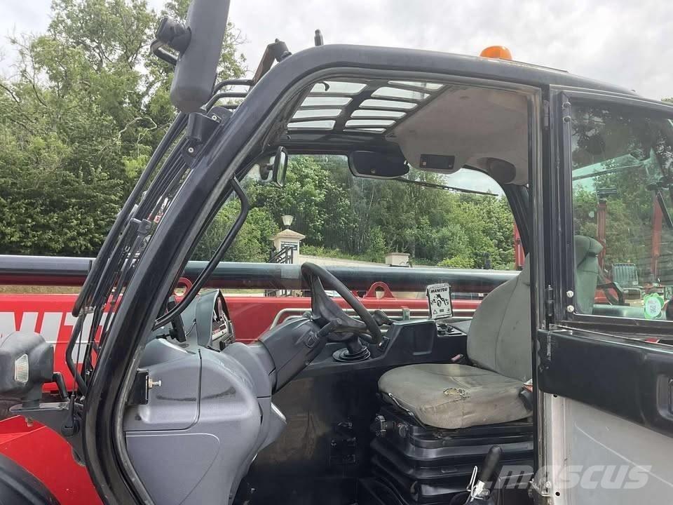Manitou 1033 Teleskopiskie manipulatori