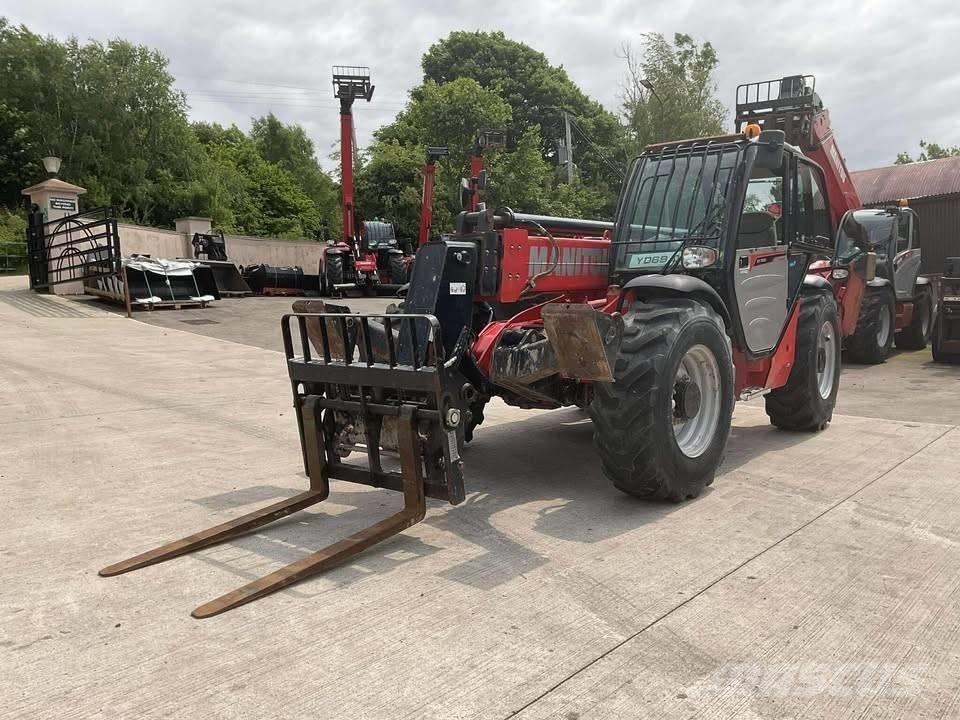 Manitou 1033 Teleskopiskie manipulatori