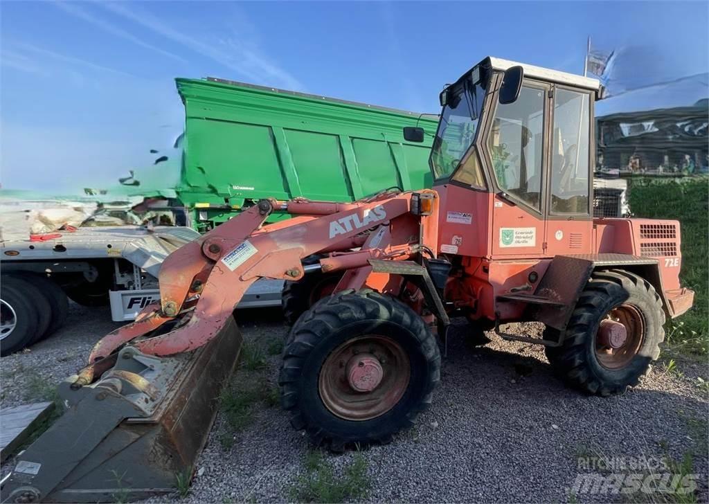 Atlas 72 E Iekrāvēji uz riteņiem