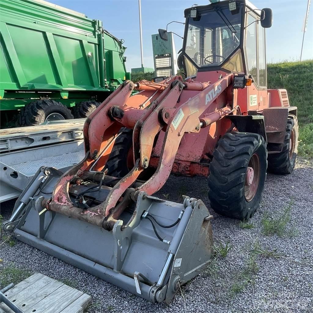 Atlas 72 E Iekrāvēji uz riteņiem