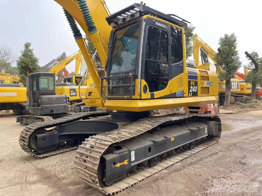 Komatsu PC240-8 Kāpurķēžu ekskavatori