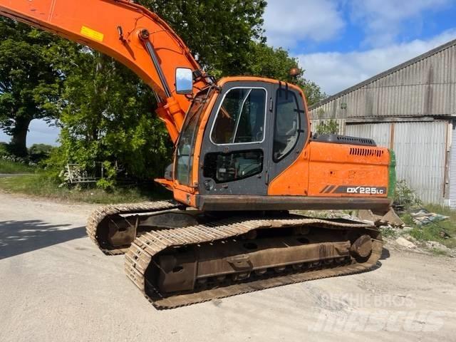 Doosan DX 225 LC Kāpurķēžu ekskavatori