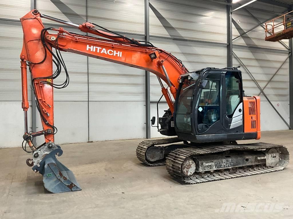 Hitachi ZX 135 US-6 Kāpurķēžu ekskavatori