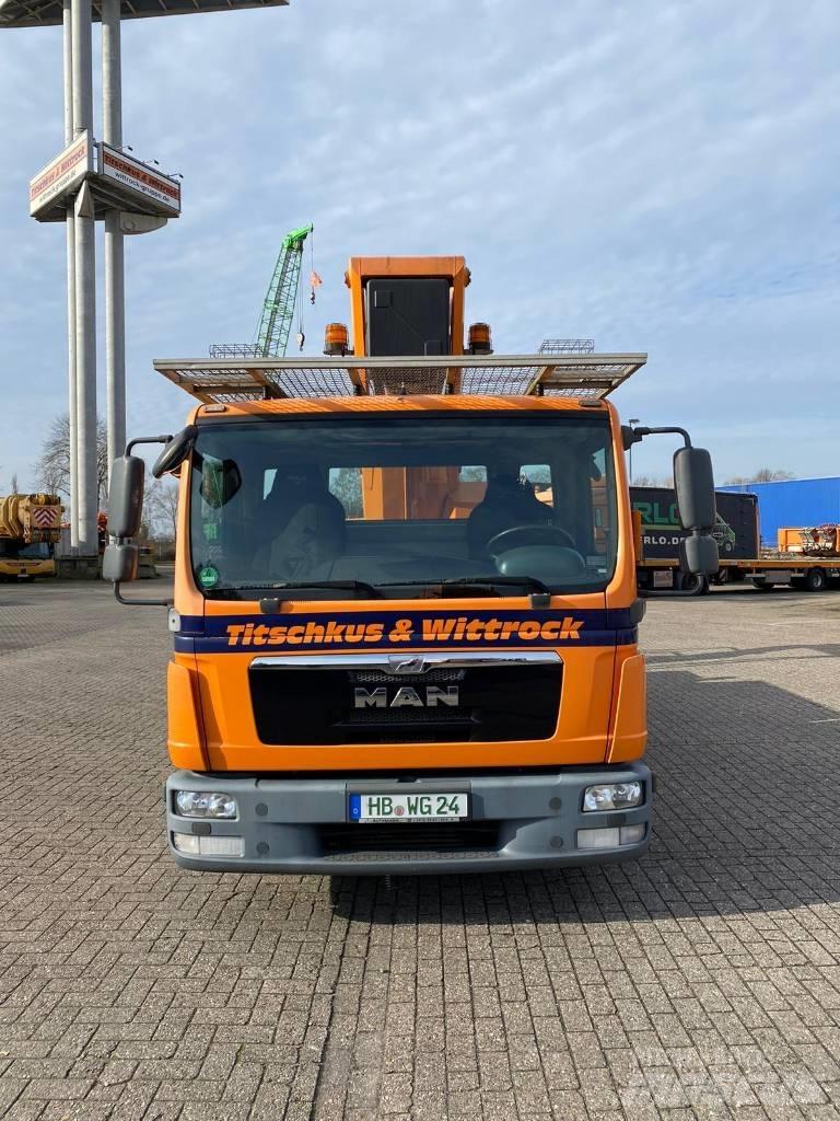 Ruthmann T 330 Pacēlāji uz automašīnas bāzes
