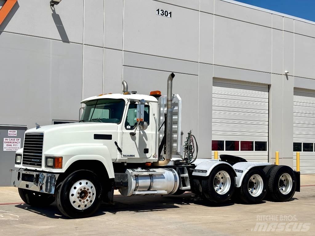 Mack CHU 613 Vilcēji