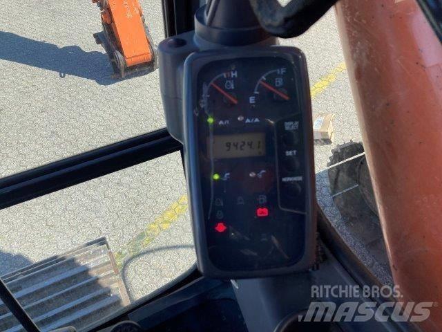 Hitachi ZX225USRLC Kāpurķēžu ekskavatori