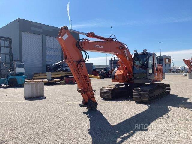 Hitachi ZX225USRLC Kāpurķēžu ekskavatori