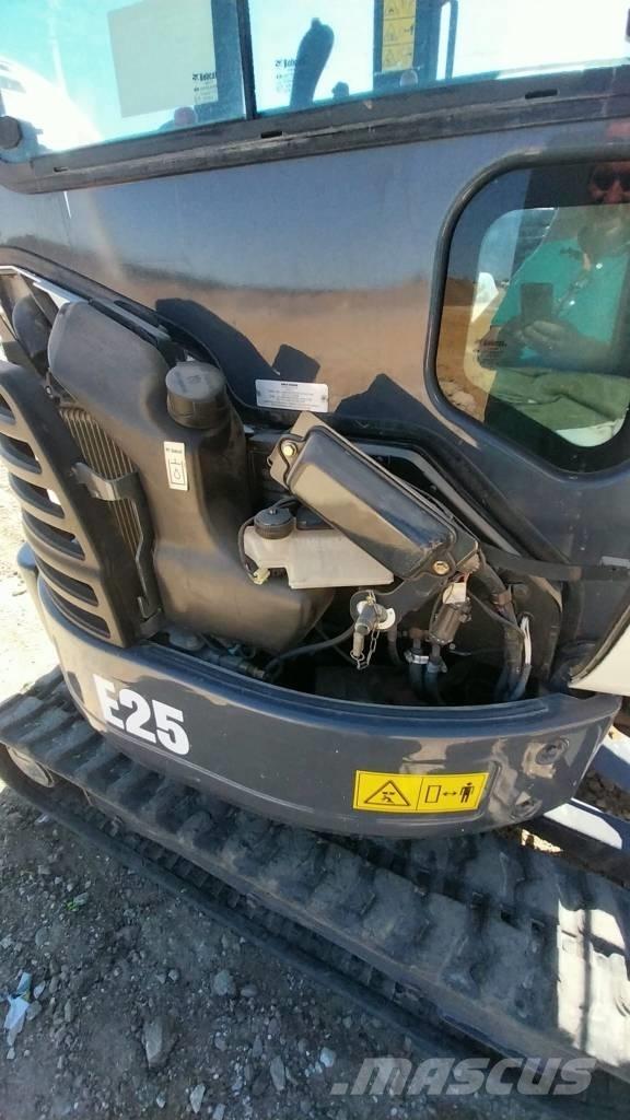 Bobcat E 25 Mini ekskavatori < 7 t