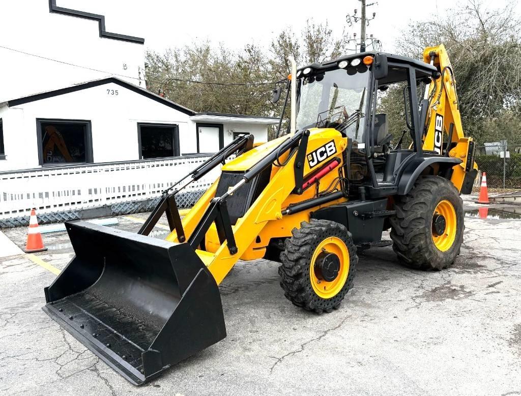 JCB 3 CX Ekskavatori-iekrāvēji