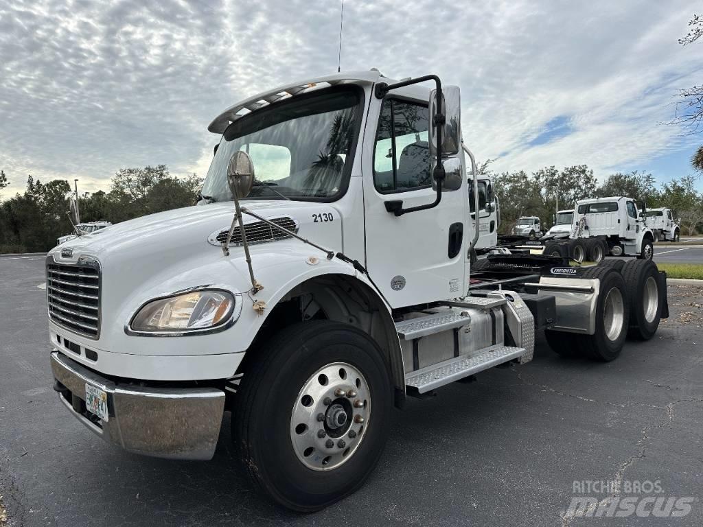 Freightliner M2 Dzērienu piegāds kravas mašīnas