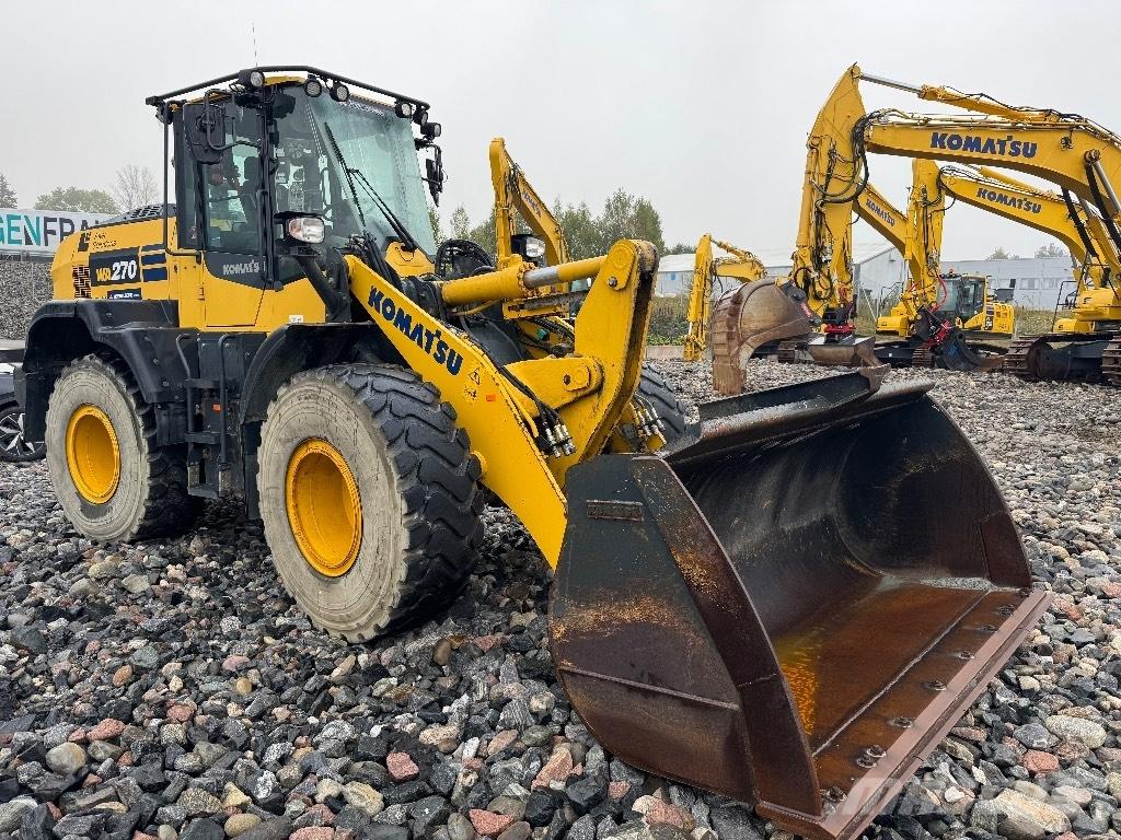 Komatsu WA 270-8 Iekrāvēji uz riteņiem