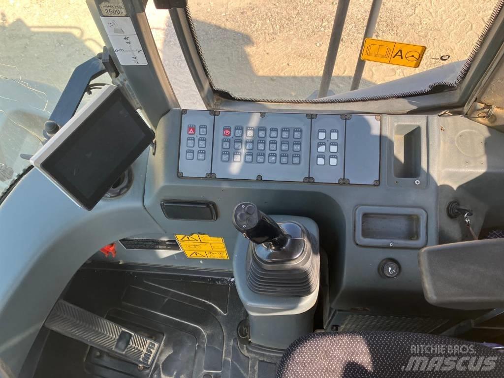Liebherr L 566 Iekrāvēji uz riteņiem