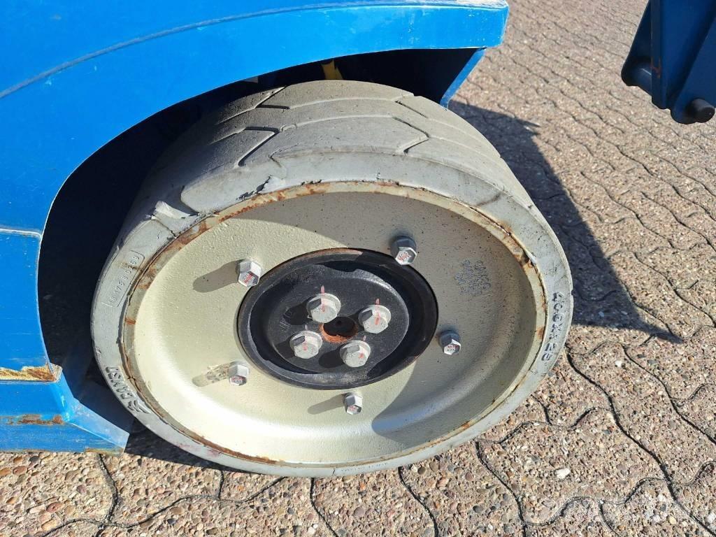 JLG Toucan 10 E-L Citi pacēlāji un platformas