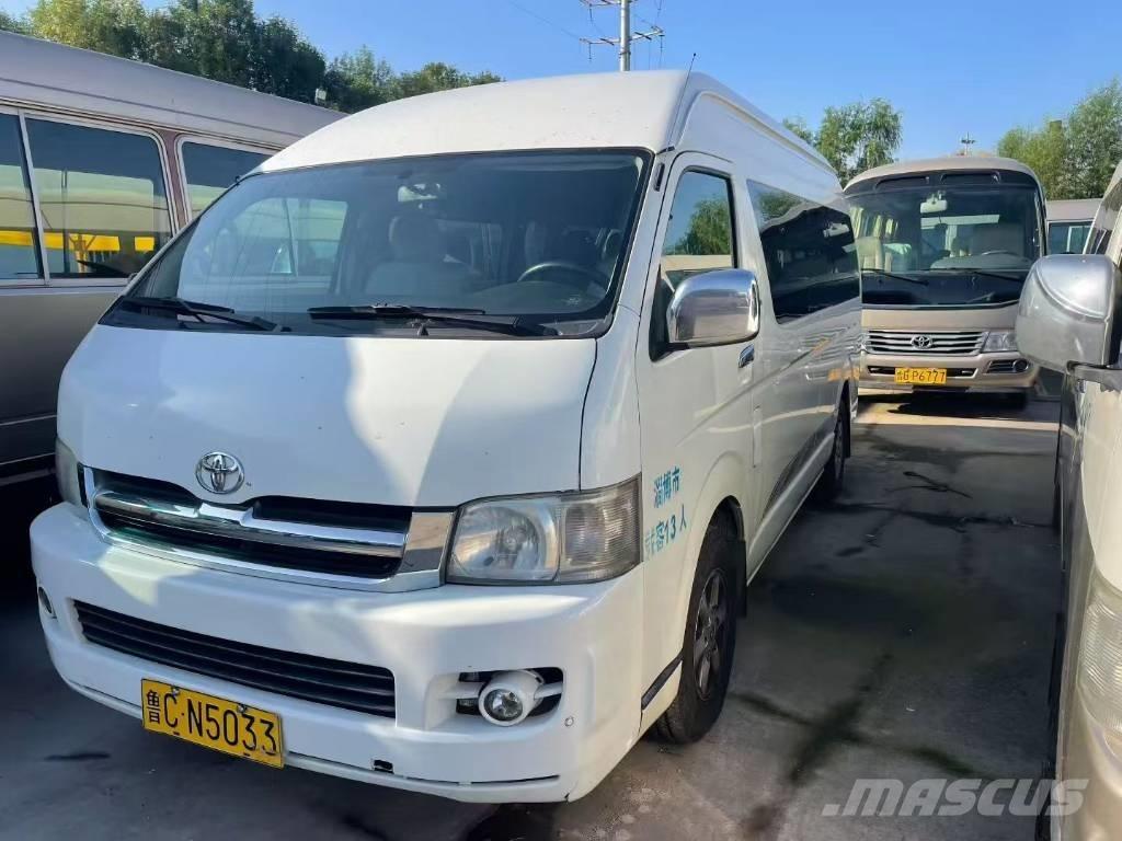 Toyota Hiace Starppilsētu autobusi