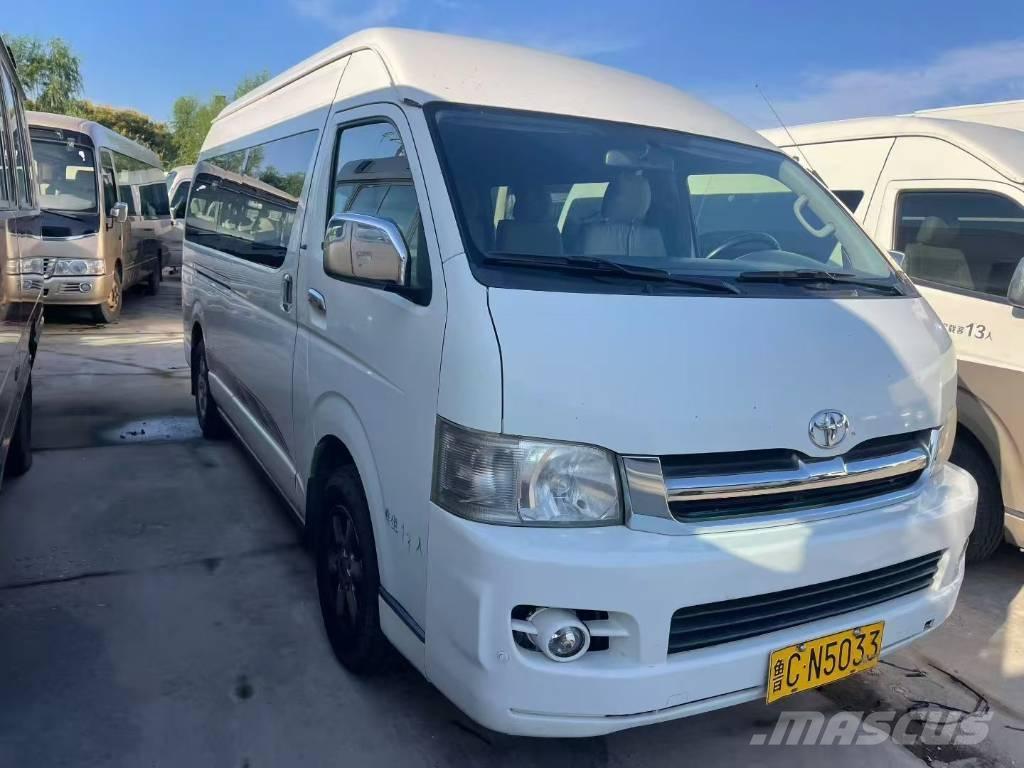 Toyota Hiace Starppilsētu autobusi