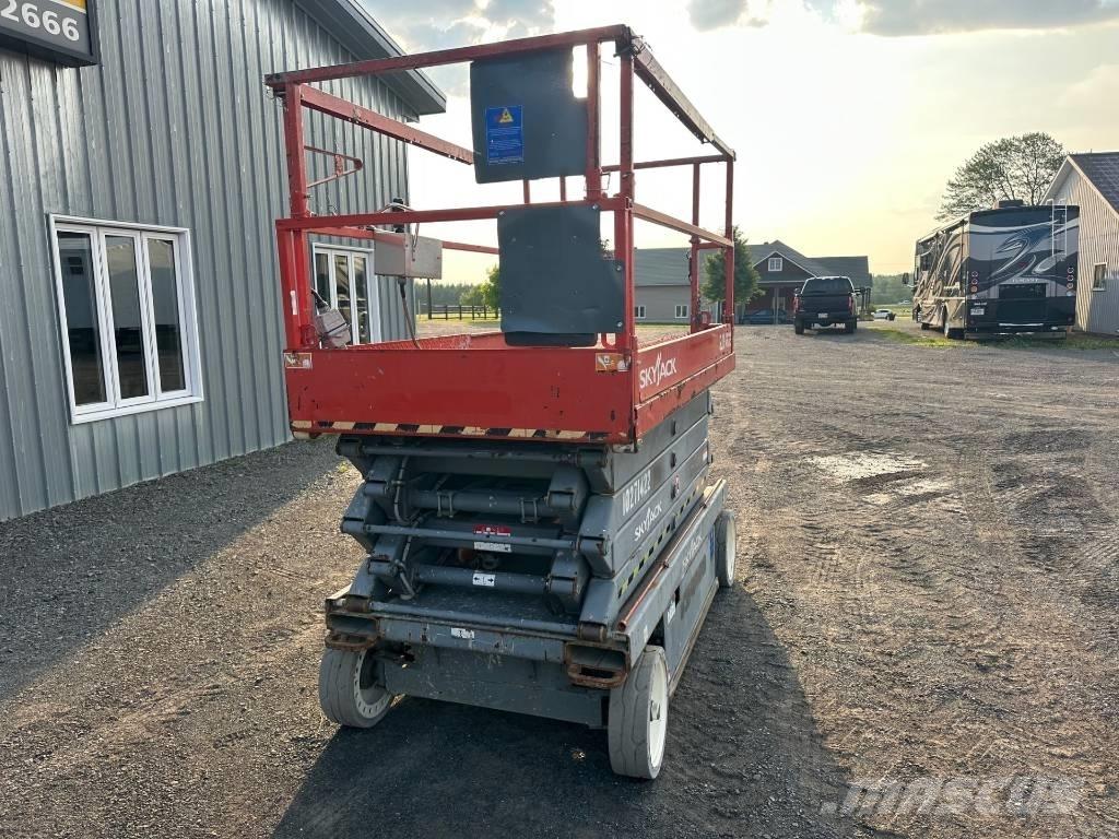 SkyJack SJ 4632 Šķerveida pacēlāji
