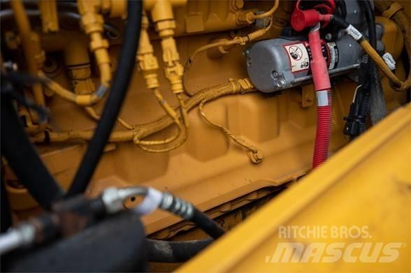 John Deere 544KII Iekrāvēji uz riteņiem