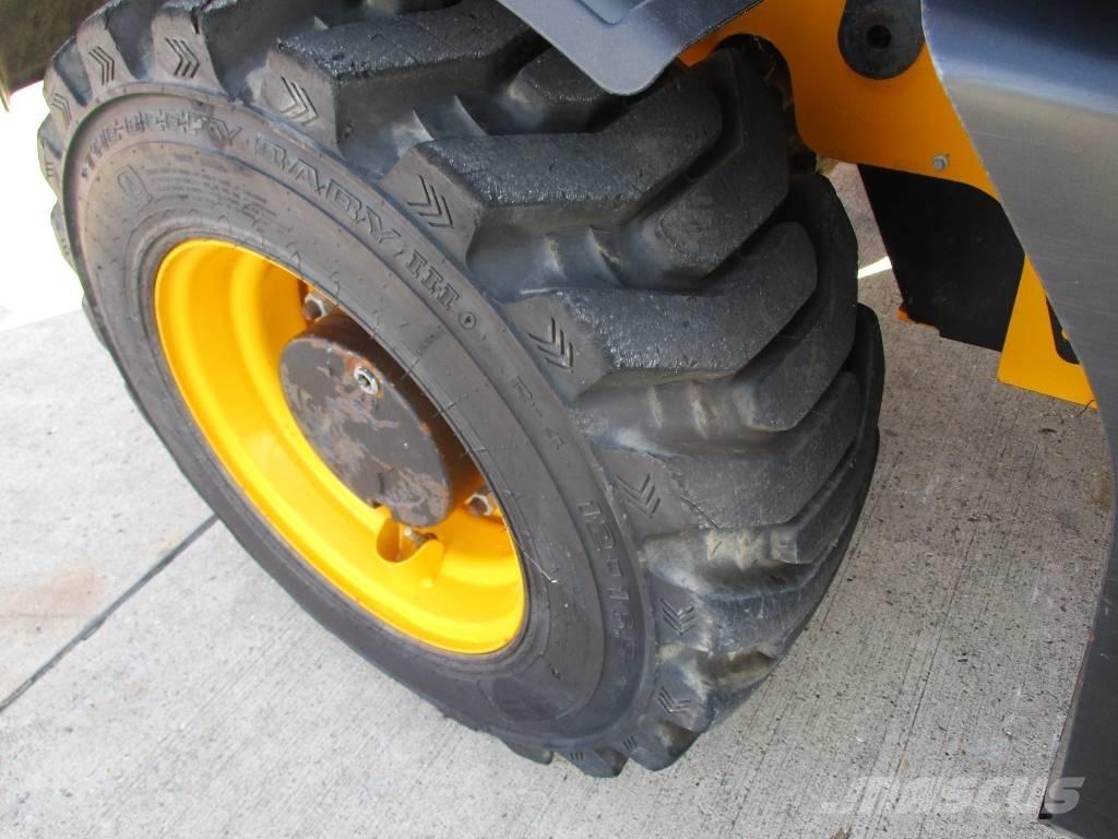 JCB 525-60T5 (582) Teleskopiskie manipulatori