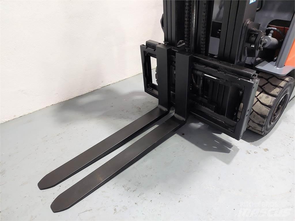 Toyota 7FBMF30 Elektriskie iekrāvēji
