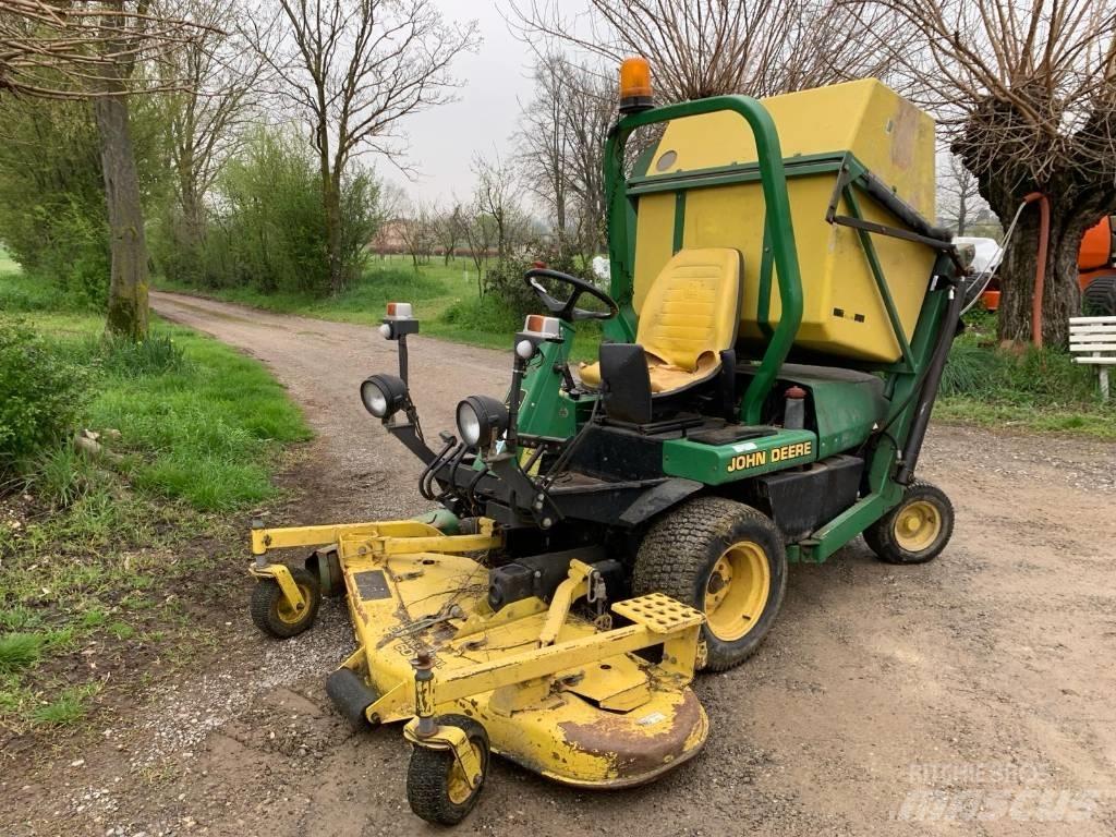 John Deere F 935 Mauriņa traktors
