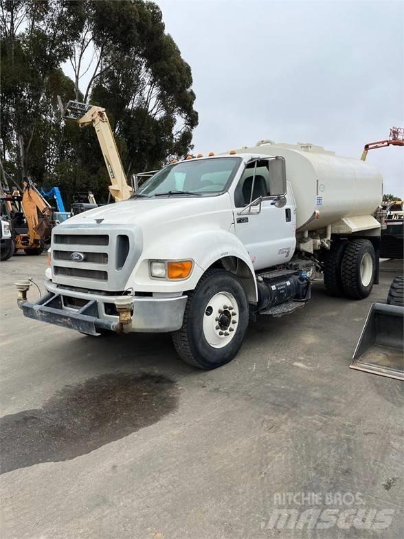 Ford F750 SD Autocisterna