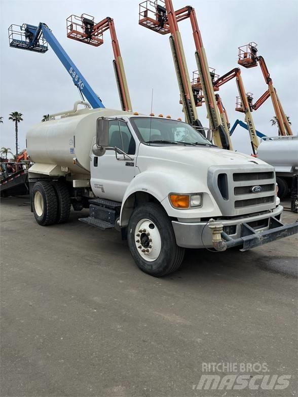 Ford F750 SD Autocisterna