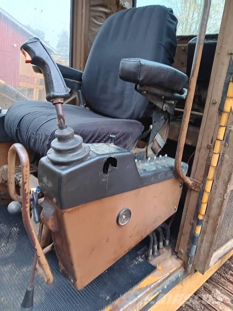 CAT 219 LC Kāpurķēžu ekskavatori