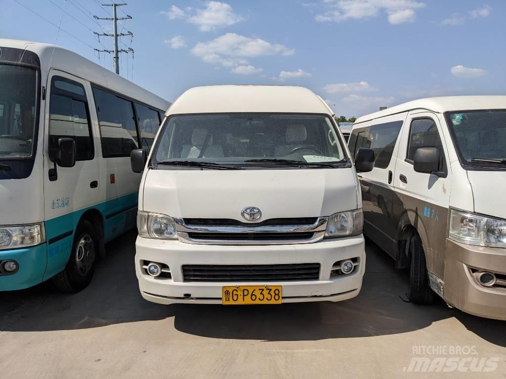 Toyota Hiace Starppilsētu autobusi