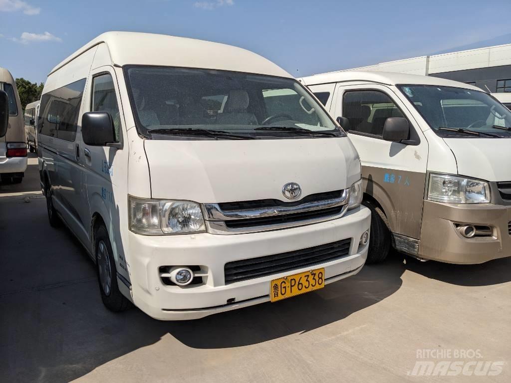 Toyota Hiace Starppilsētu autobusi