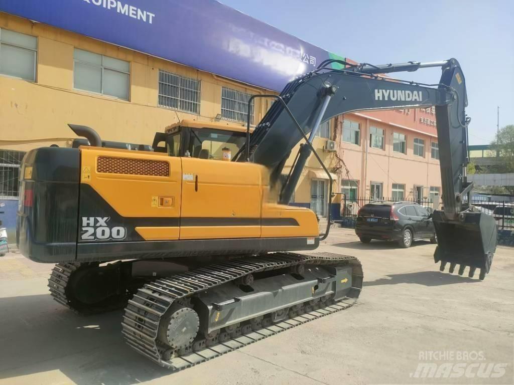 Hyundai HX 200 Kāpurķēžu ekskavatori
