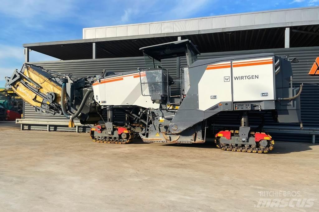 Wirtgen W 220 FI Asfalta dzesēšanas iekārtas