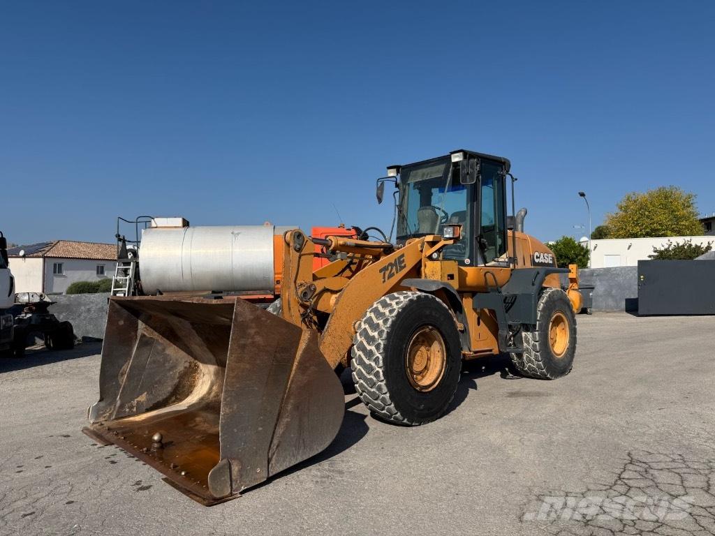 CASE 721 E Iekrāvēji uz riteņiem