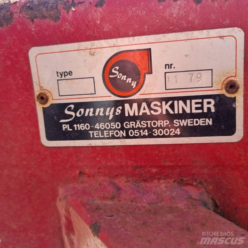 Sonnys Timmerkärra Citas piekabes
