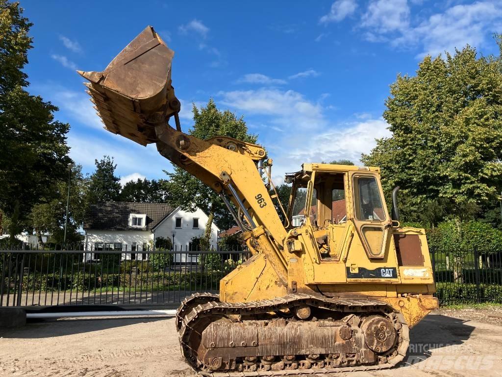 CAT 963 Kāpurķēžu iekrāvēji