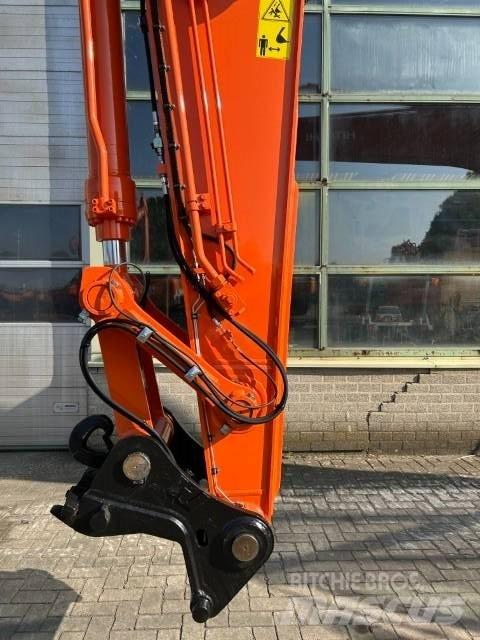 Hitachi ZX 290LCN-5B Kāpurķēžu ekskavatori