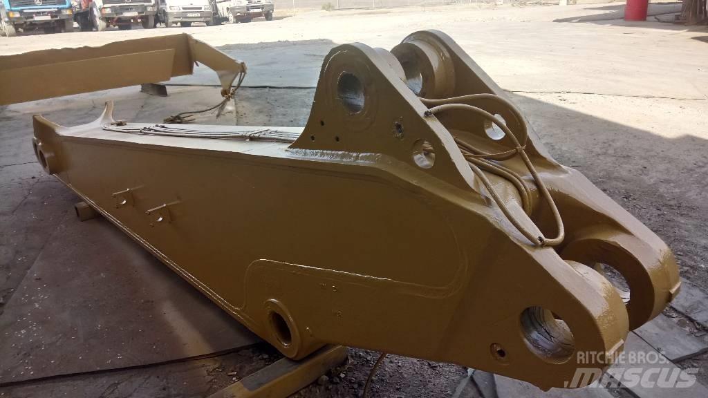 CAT 245 Strēles un kausi