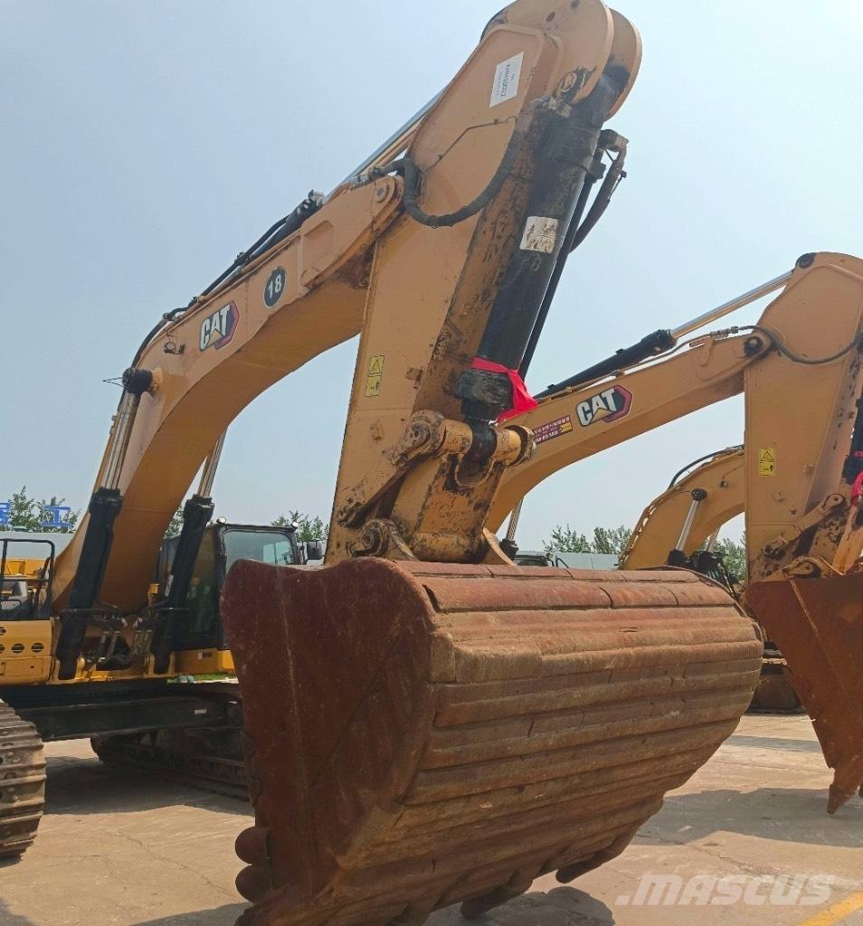 CAT 374 Kāpurķēžu ekskavatori